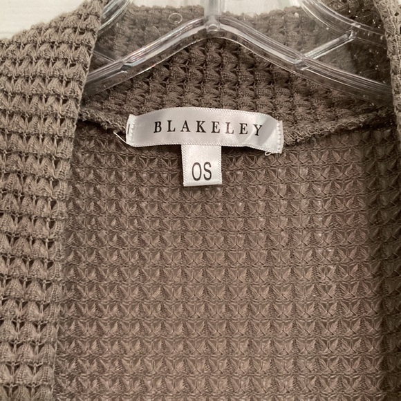 New! Blakeley Waffle Knit Cardi - Picture 2 of 3